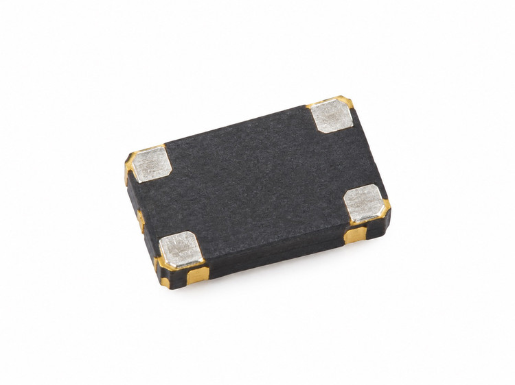نمای پشت کریستال الکترونیکی 24.000MHz با پکیج SMD 3225